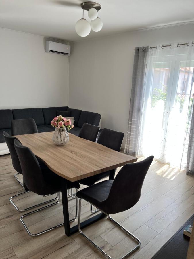 Apartment Leona & Doris Бибинє Екстер'єр фото